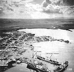 Аероснимка от малка височина. Съветски кораби в кубинско пристанище. shpionazh-41.jpg